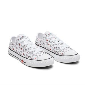 Hello Kitty x Converse White low tops